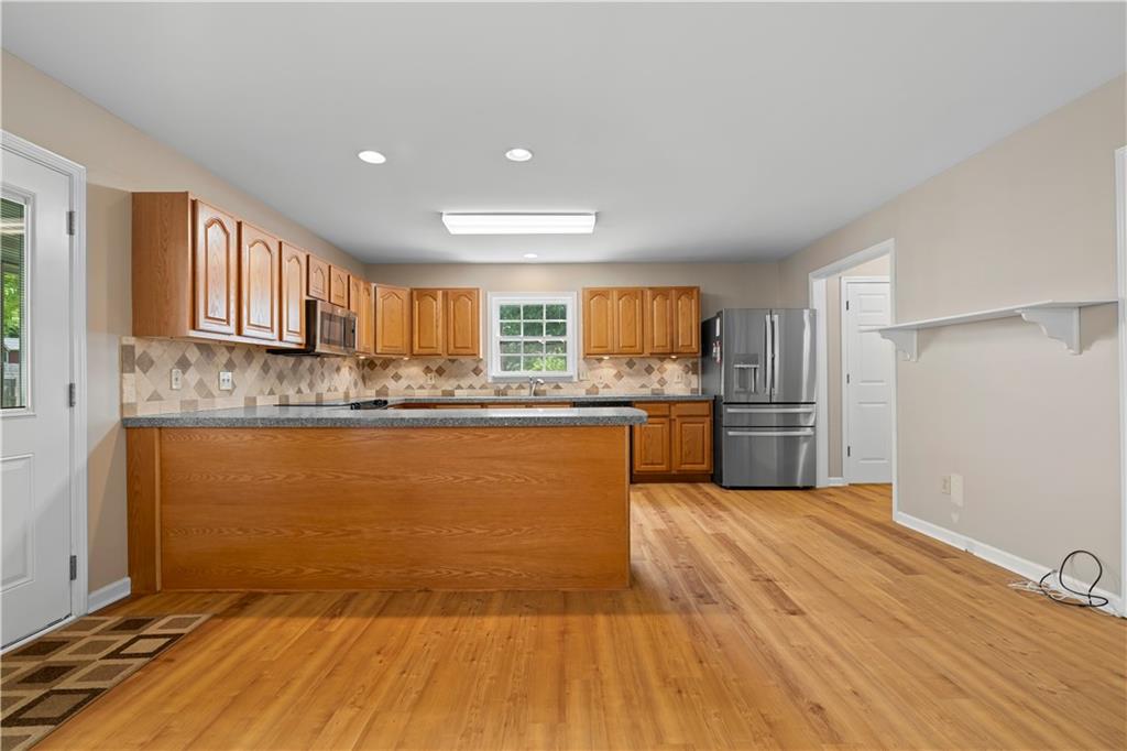 1903 Lochlomand Lane SE