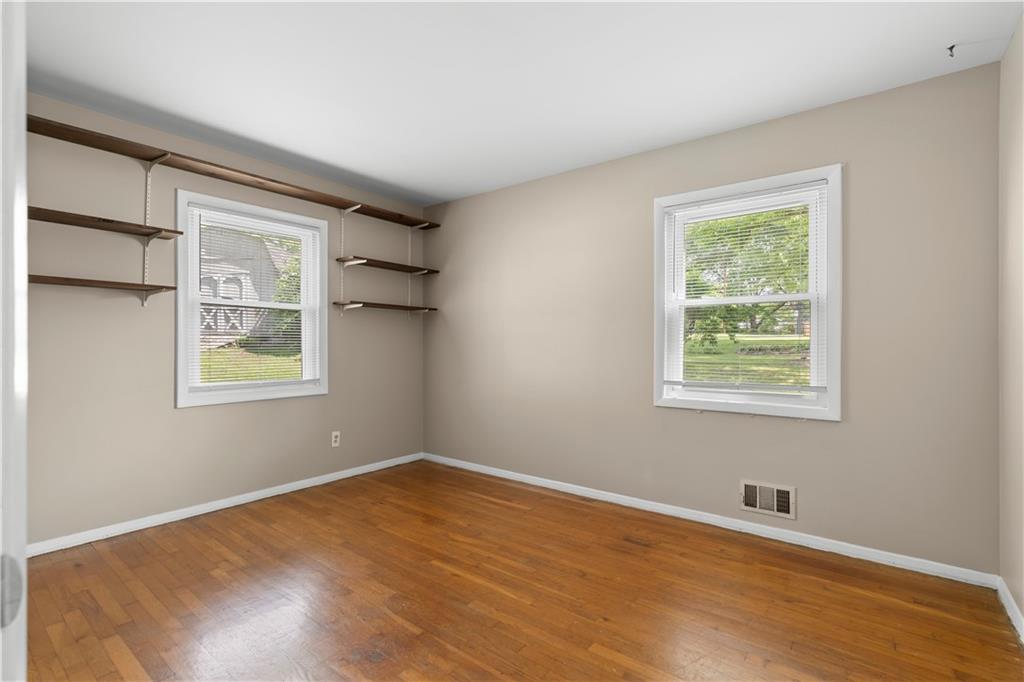 1903 Lochlomand Lane SE