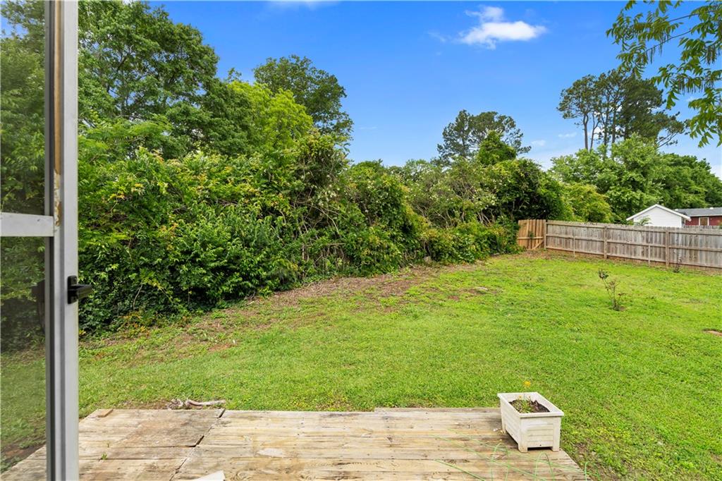 1903 Lochlomand Lane SE