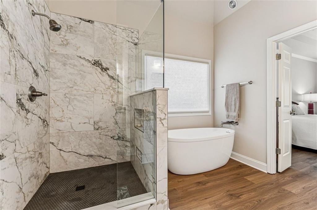 5540 CASTLEBROOKE GLEN Court