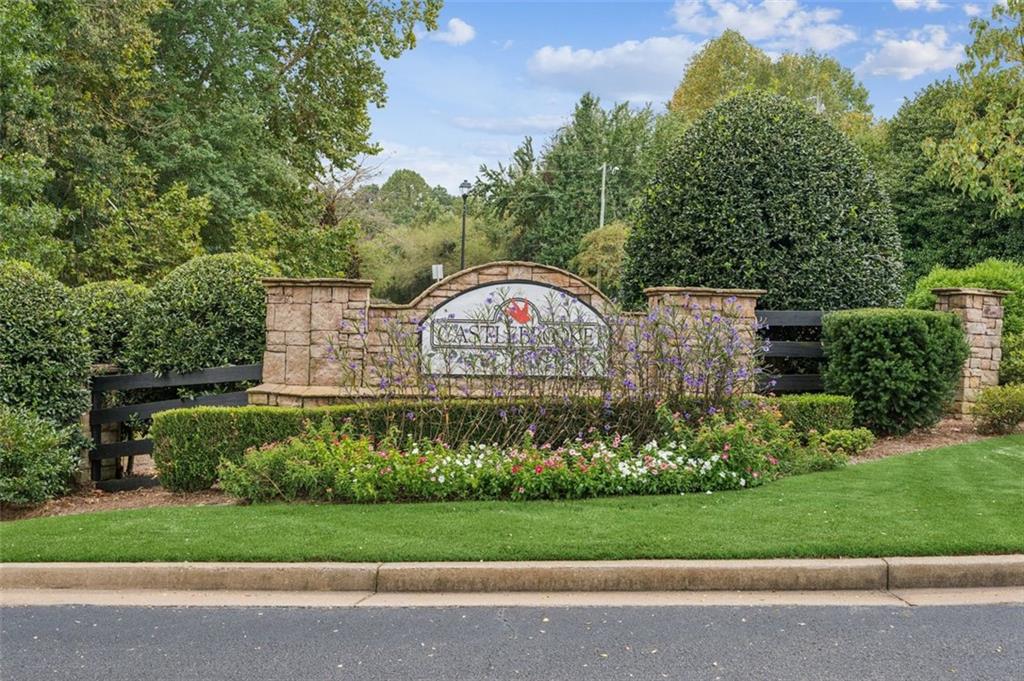 5540 CASTLEBROOKE GLEN Court