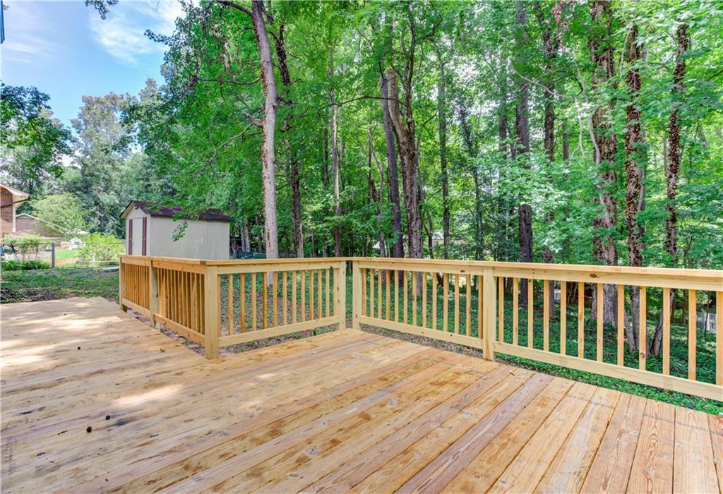 2408 Red Fox Run NW