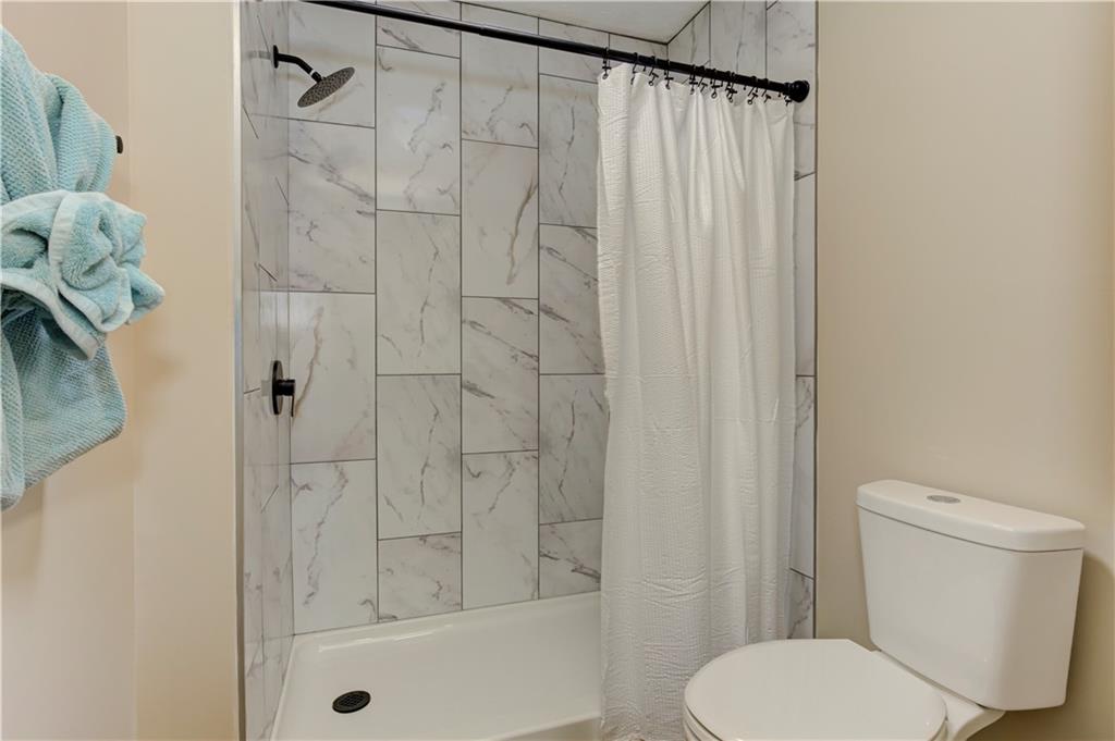 2408 Red Fox Run NW
