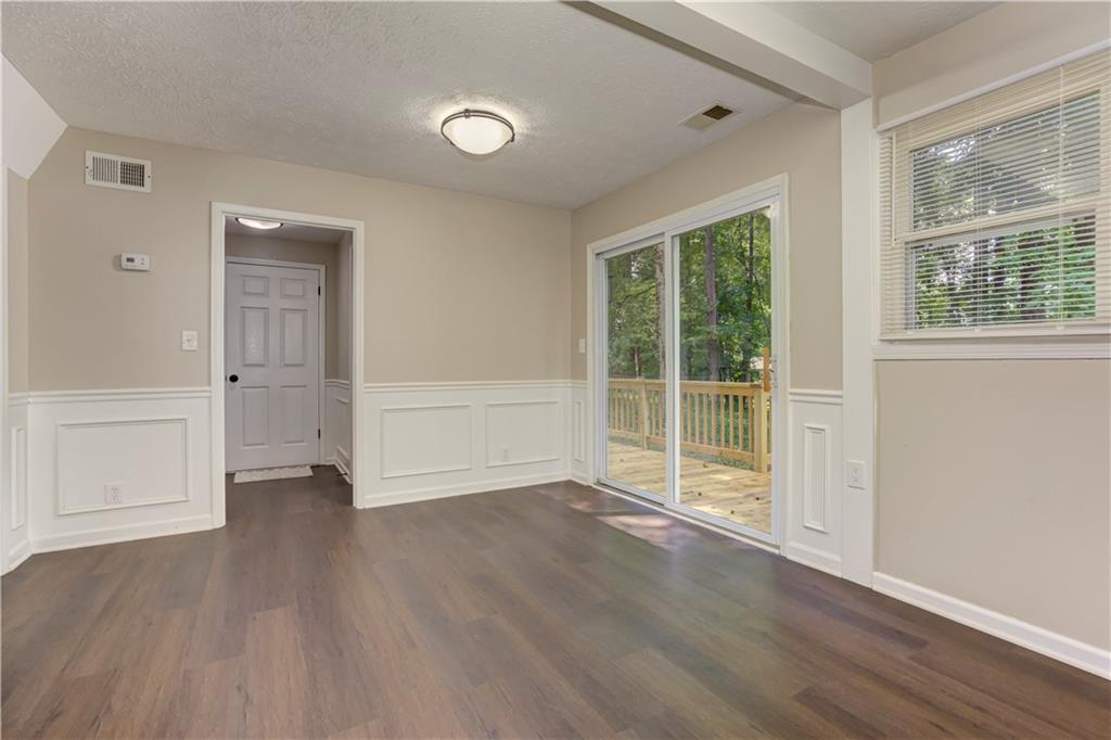 2408 Red Fox Run NW
