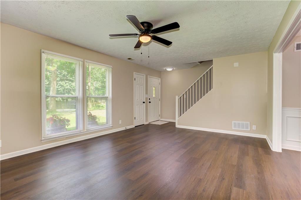 2408 Red Fox Run NW