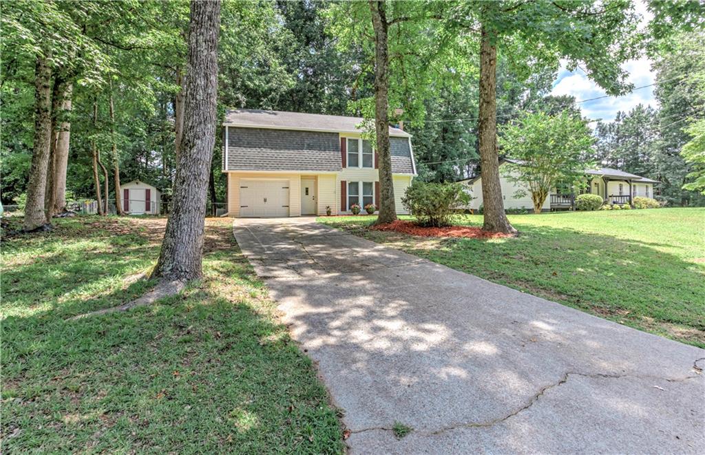2408 Red Fox Run NW