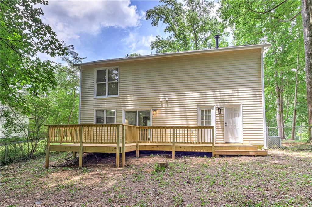 2408 Red Fox Run NW