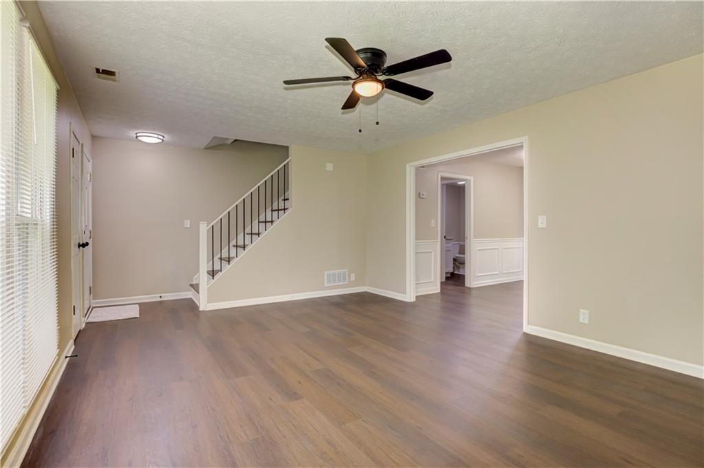 2408 Red Fox Run NW