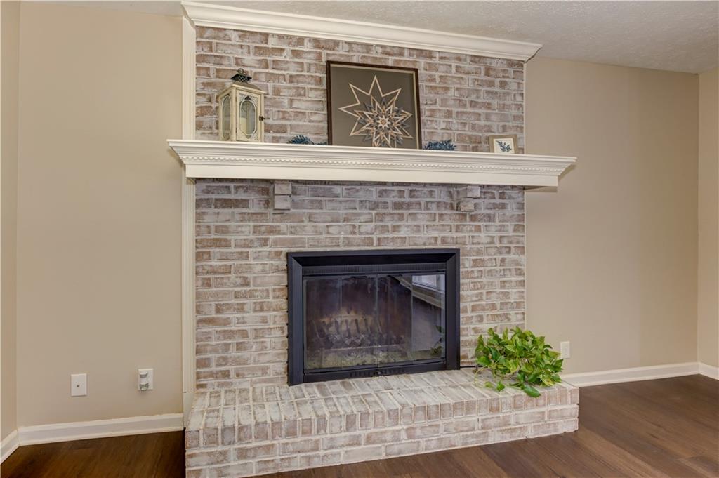 2408 Red Fox Run NW