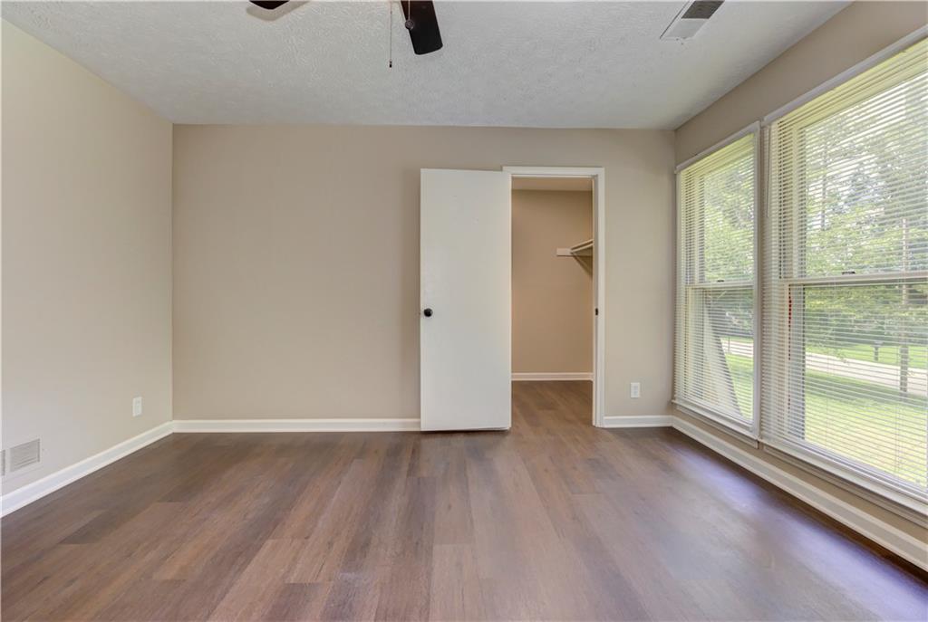 2408 Red Fox Run NW