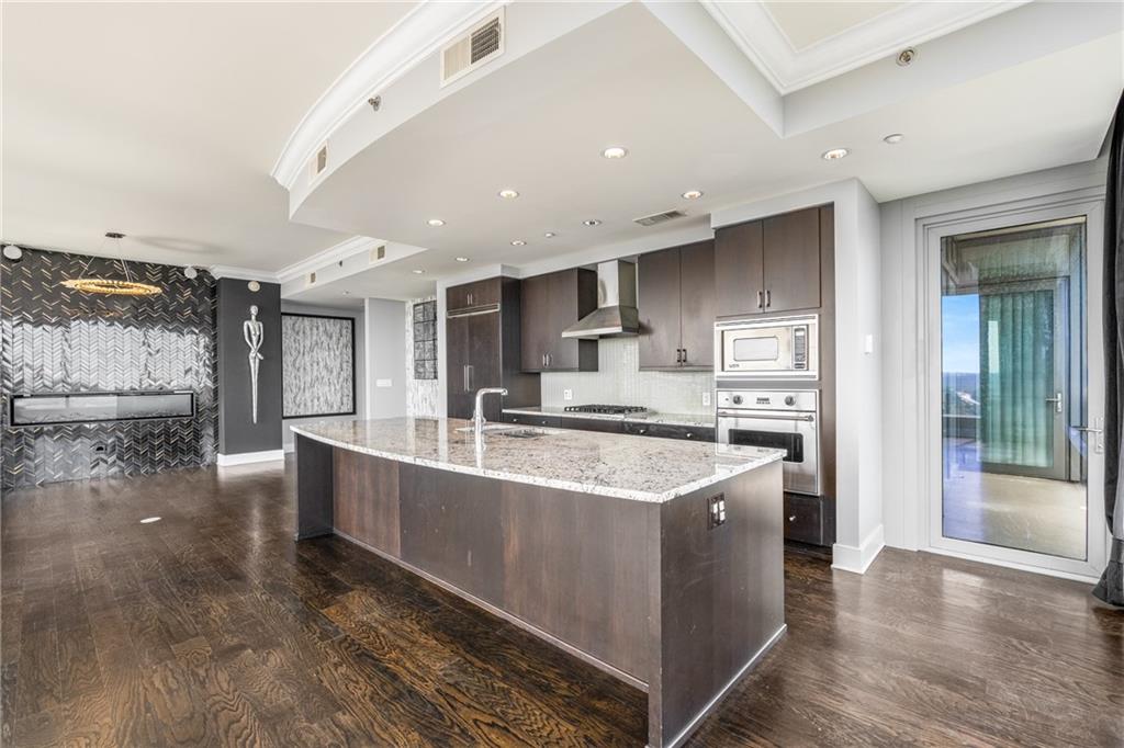 3630 Peachtree Road NE Unit 2404