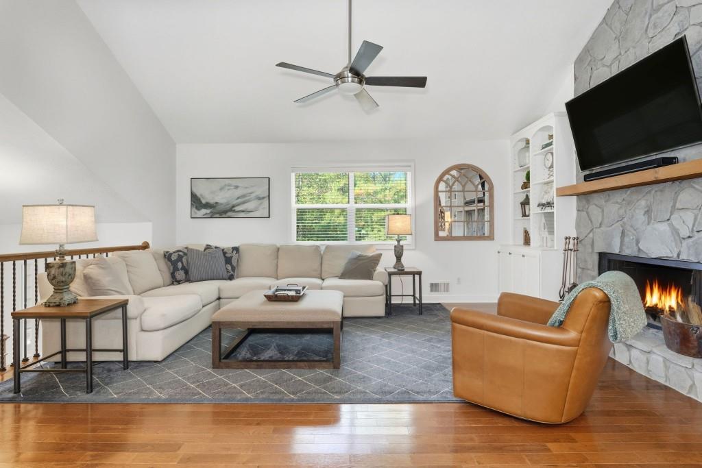 713 Emerald Ridge