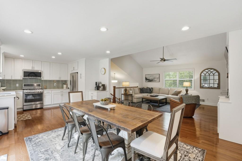 713 Emerald Ridge