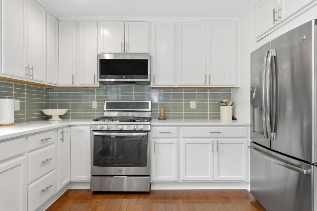 713 Emerald Ridge