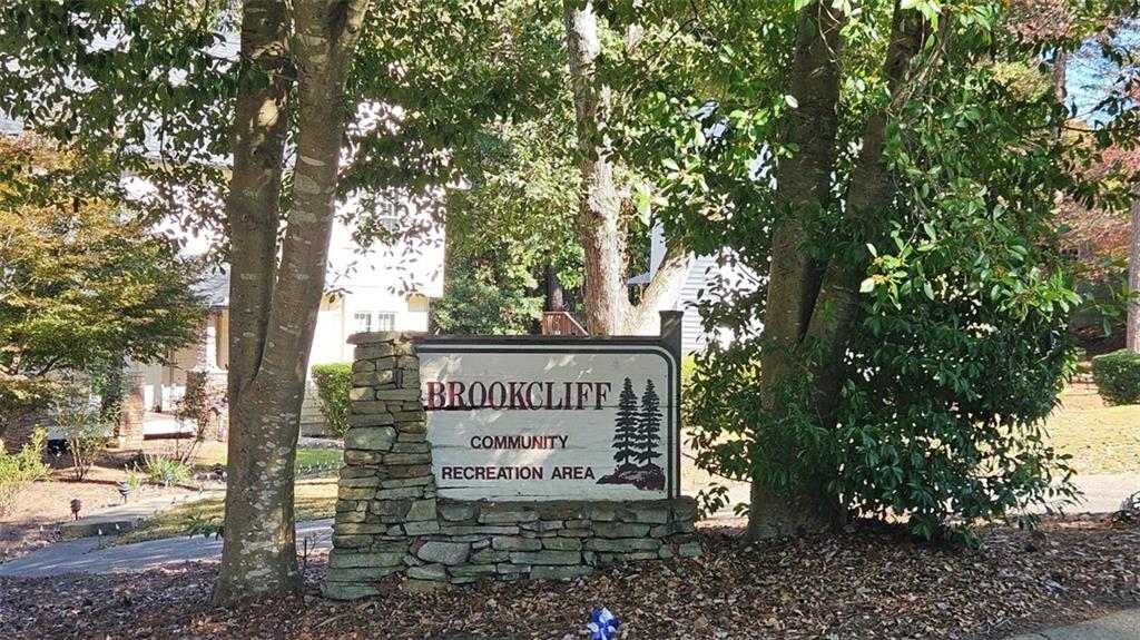 1426 Brookcliff Drive