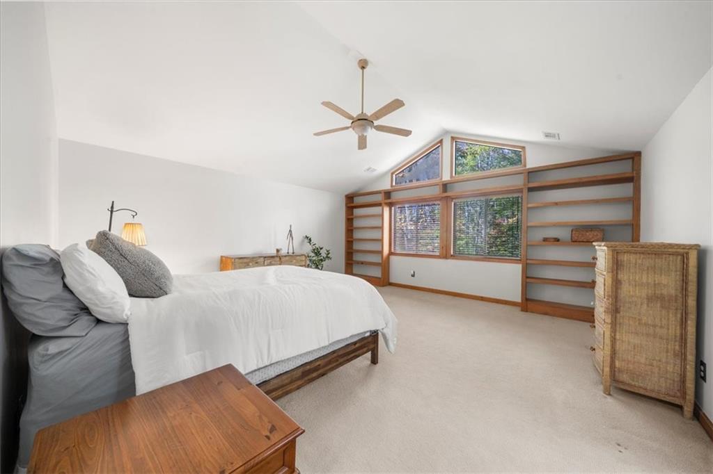 4274 Loch Highland Parkway NE