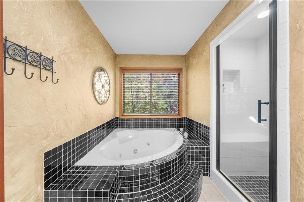 4274 Loch Highland Parkway NE