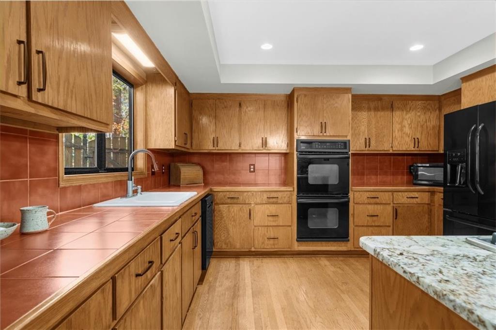 4274 Loch Highland Parkway NE