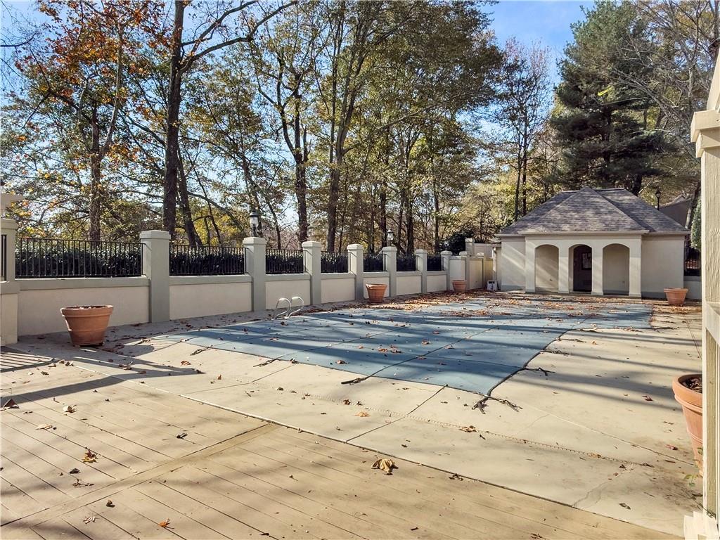 1232 Brookhaven Park Place NE