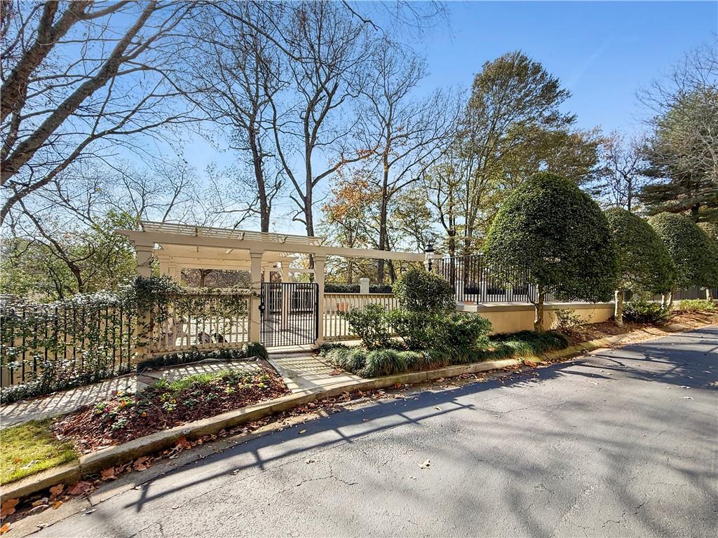 1232 Brookhaven Park Place NE