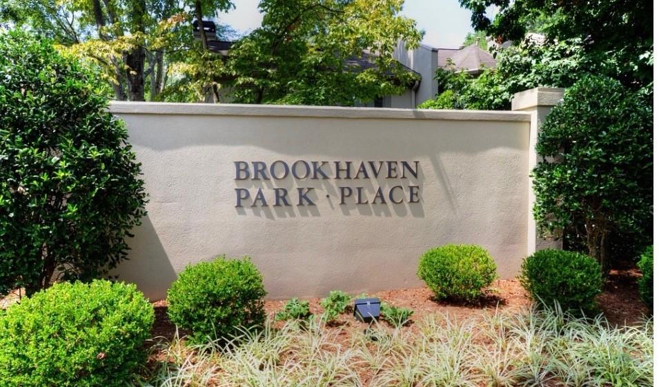 1232 Brookhaven Park Place NE