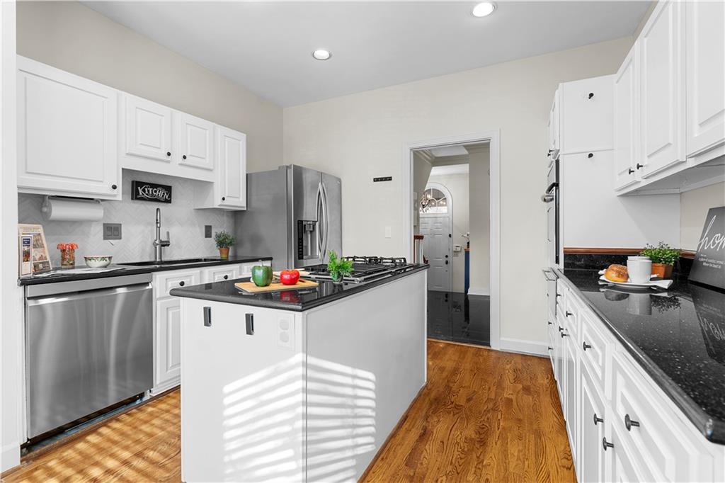 1232 Brookhaven Park Place NE