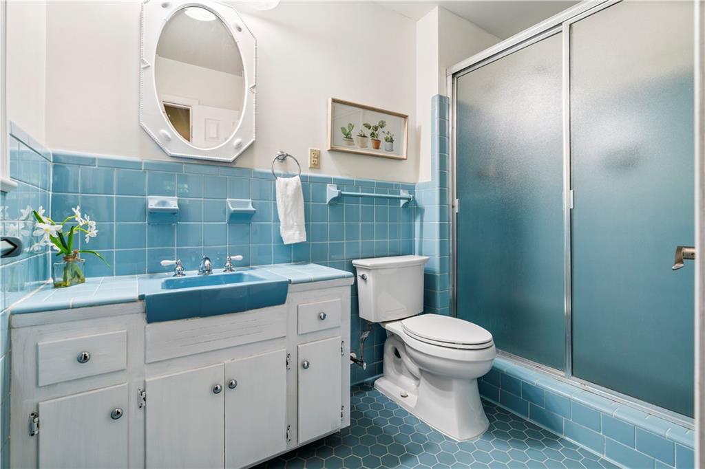 3755 Ashwood Drive SE