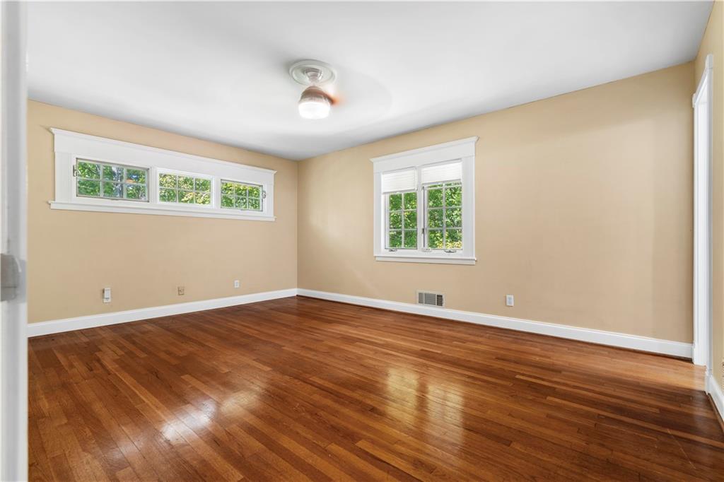 3755 Ashwood Drive SE