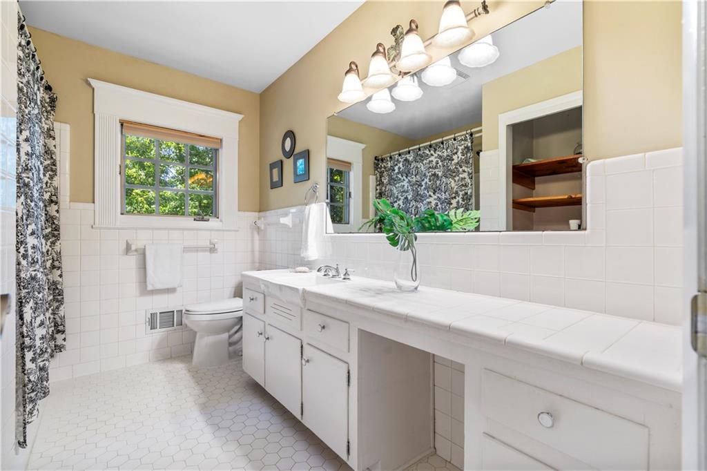 3755 Ashwood Drive SE