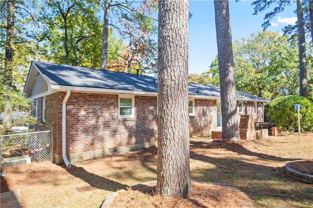 4433 Locksley Road