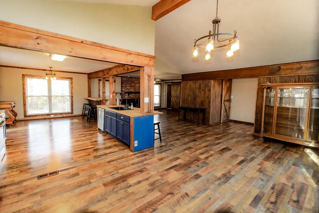2687 Highway 155 N