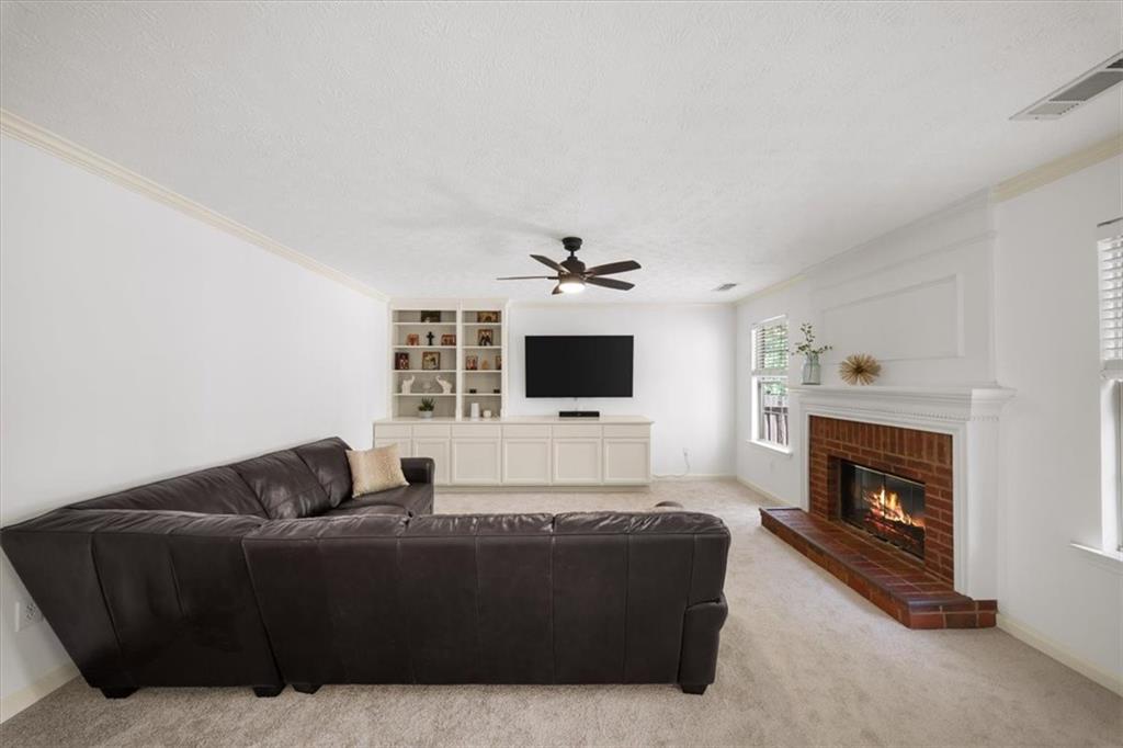 1585 Pinebreeze Drive