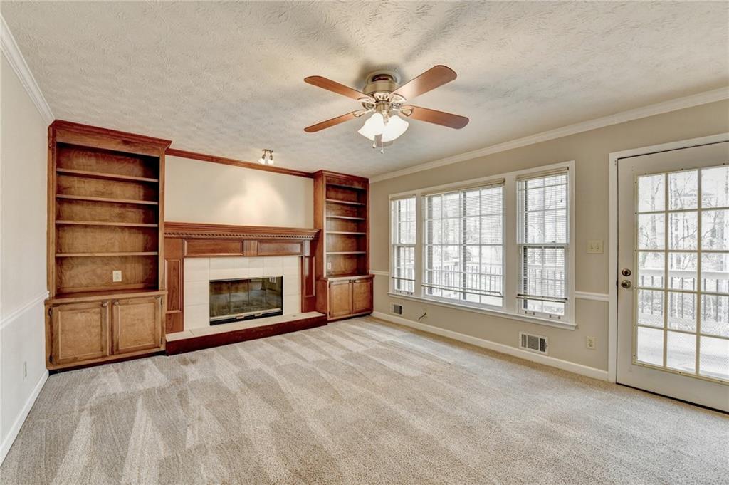 828 Clarion Way