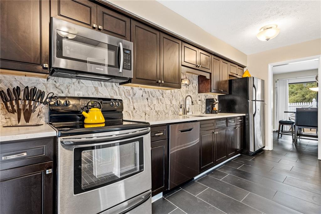 1129 Roselawn Lane SE