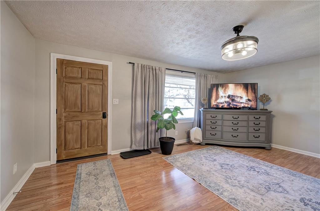 33 Carnes Road SW