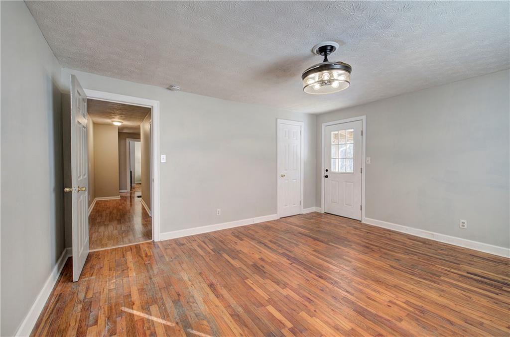 33 Carnes Road SW
