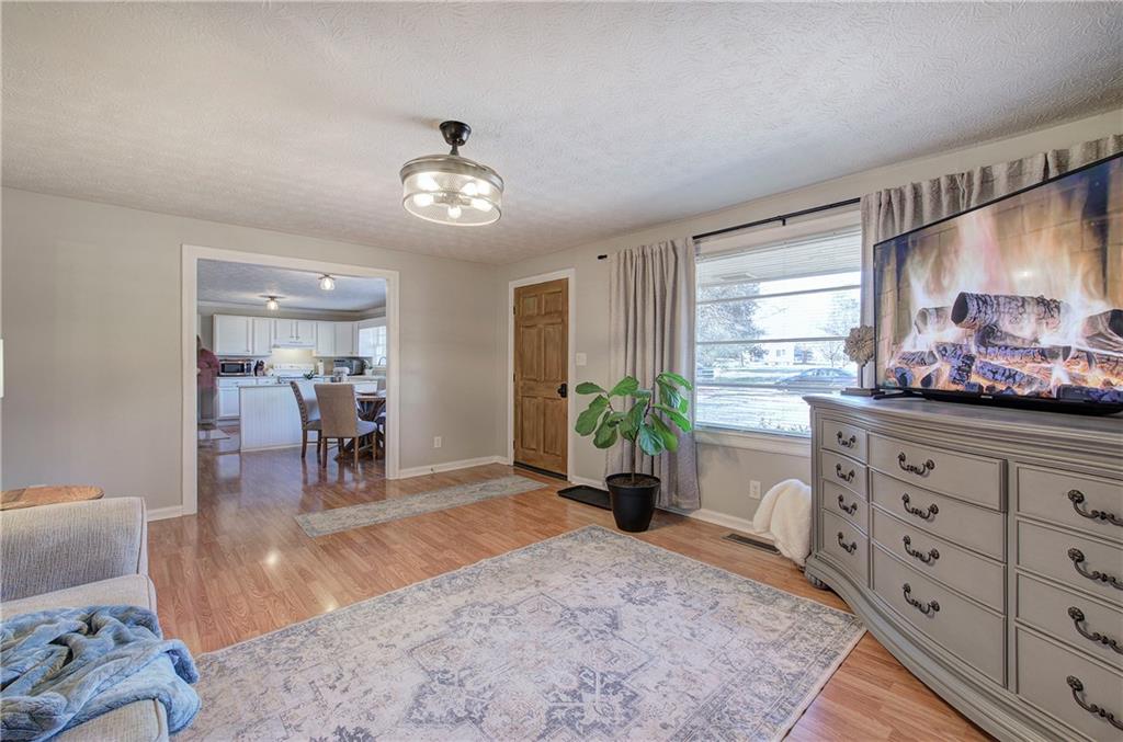 33 Carnes Road SW