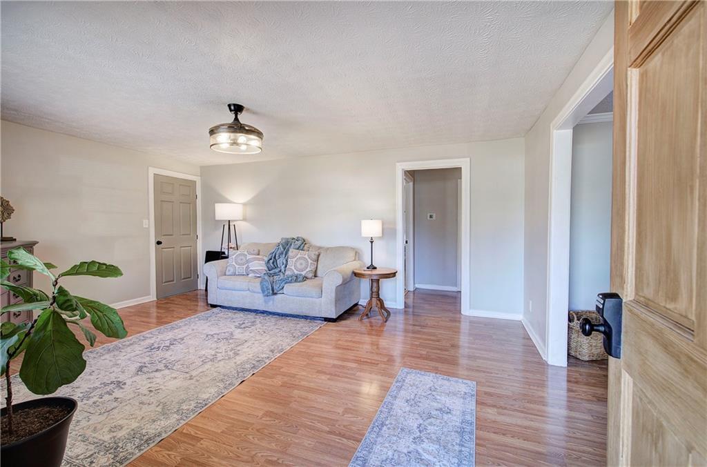 33 Carnes Road SW