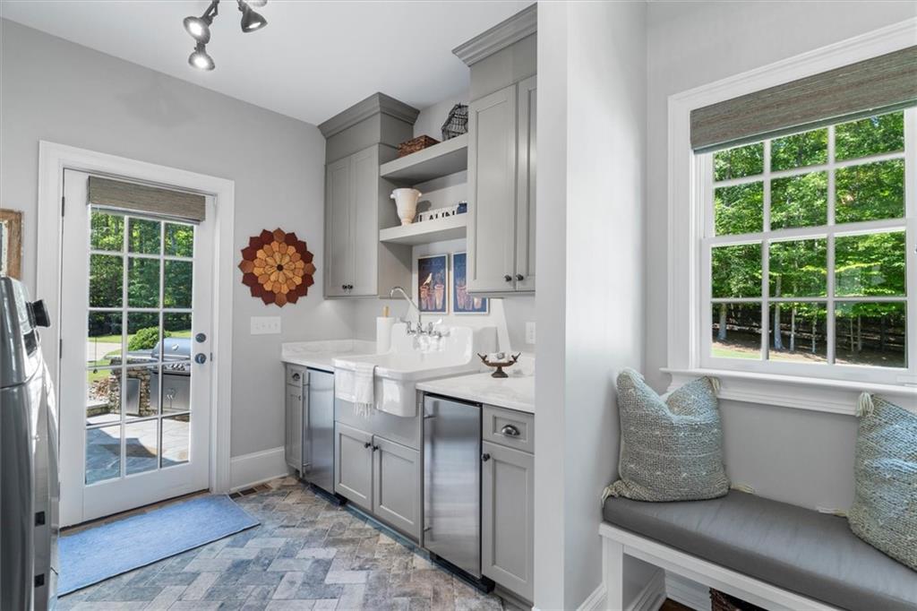 110 Manor Ridge Drive