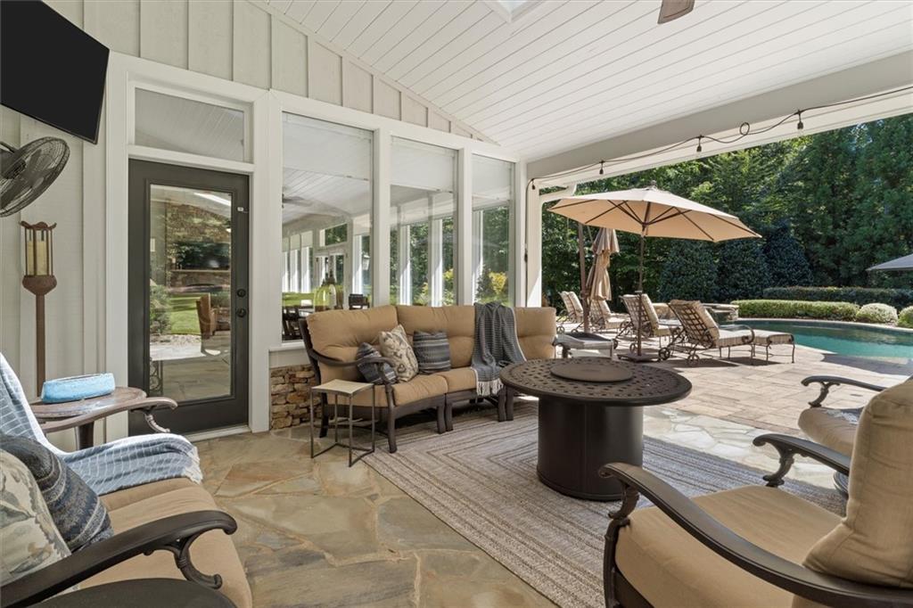 110 Manor Ridge Drive