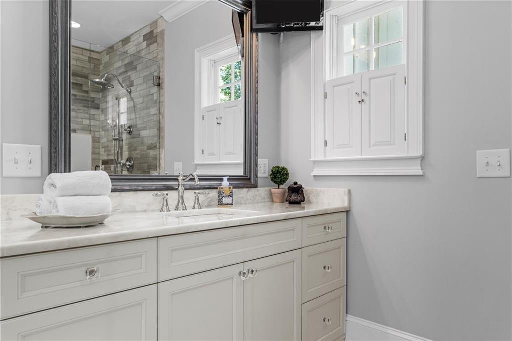 110 Manor Ridge Drive