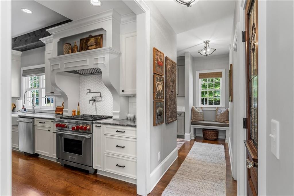 110 Manor Ridge Drive