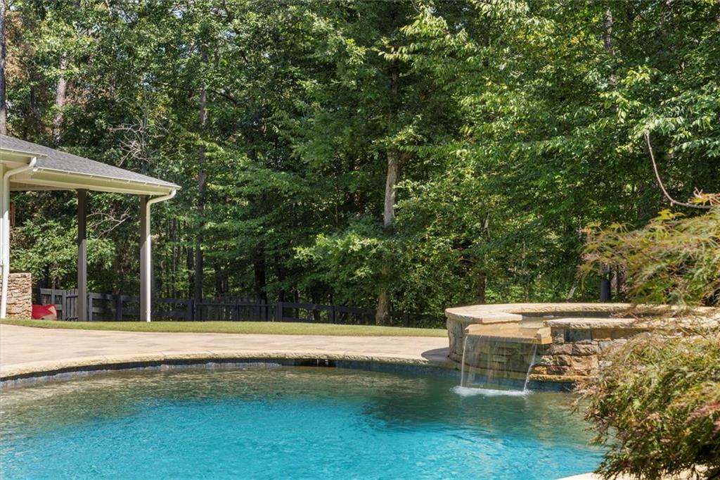 110 Manor Ridge Drive