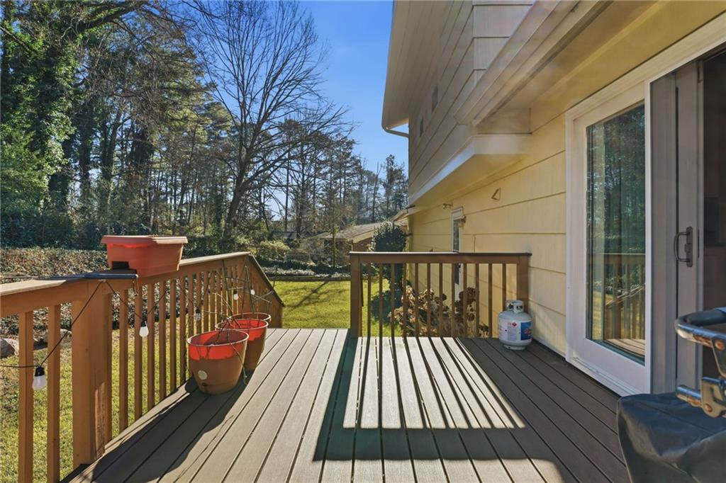 1437 Shadowbrook Drive