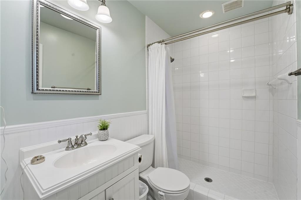 1437 Shadowbrook Drive