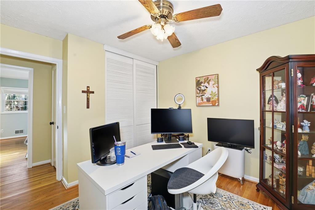 1437 Shadowbrook Drive