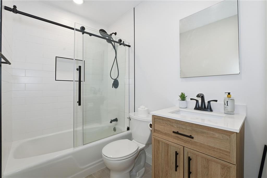 1437 Shadowbrook Drive