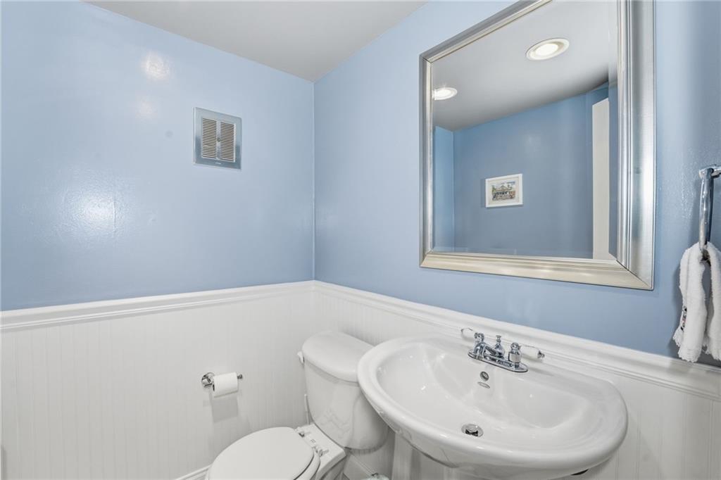 1437 Shadowbrook Drive