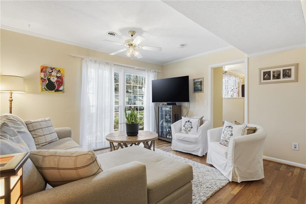 1437 Shadowbrook Drive