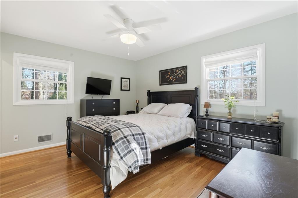1437 Shadowbrook Drive